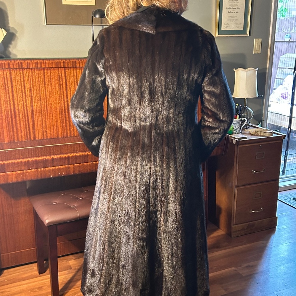 Vintage Holt Renfrew Mink Coat - Picture 5 of 10